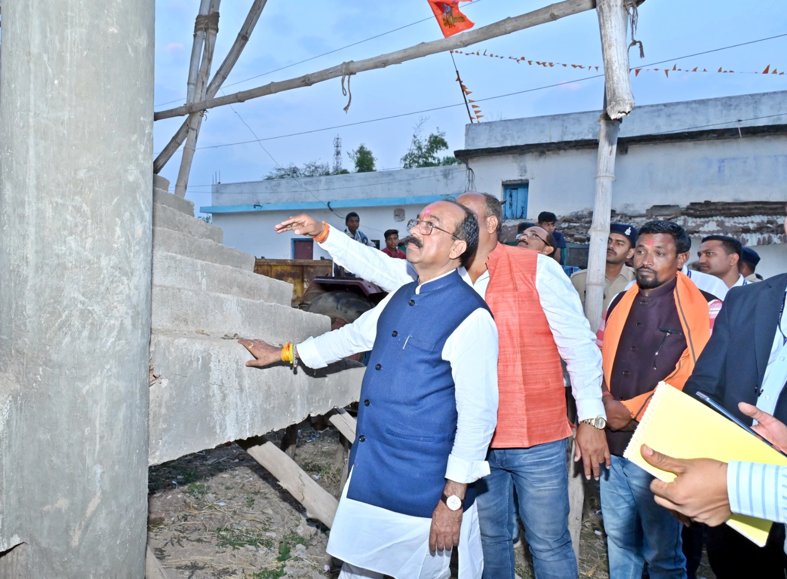 निर्माण कार्यों की गुणवत्ता को लेकर उप मुख्यमंत्री श्री अरुण साव सख्त, निर्माणाधीन गुणवत्ताहीन पानी टंकी को तोड़ने के दिए निर्देश*