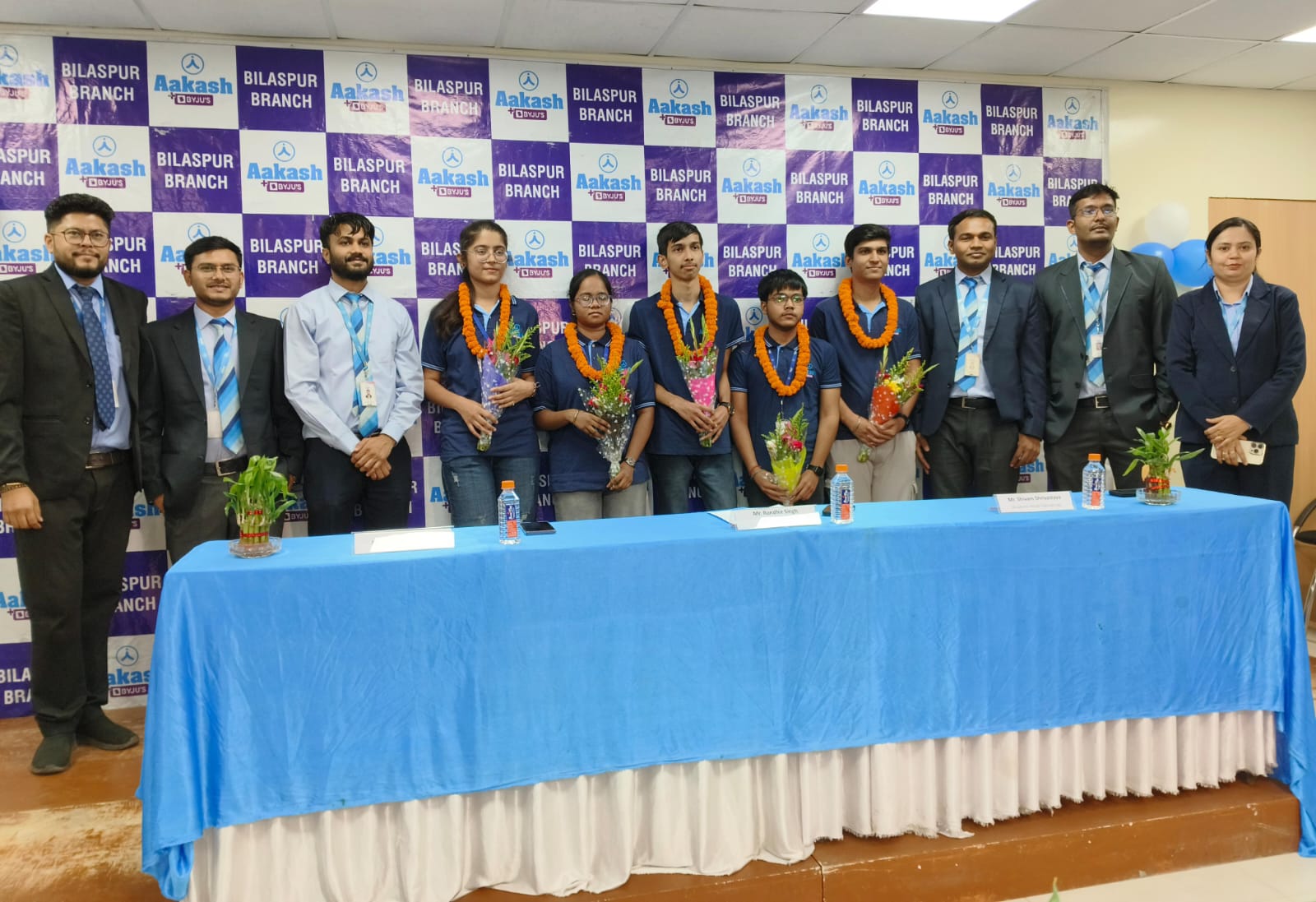 आकाश एजुकेशन सर्विसेज लिमिटेड के होनहार बच्चों ने जेईई (मेन) 2024 सेशन 2 के परिणाम में 99 प्रतिशत से अधिक अंक पाकर  बढ़ाया मान 