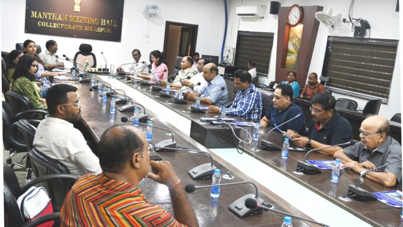 बाल श्रम की रोकथाम में सहयोग करने विभिन्न संगठनों ने दिखाई प्रतिबद्धता  बाल श्रम पर मंथन सभाकक्ष में परिचर्चा का आयोजन