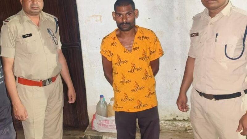 कोनी पुलिस ने अवैध शराब बेचने वालों के विरुद्ध किया कार्यवाही 