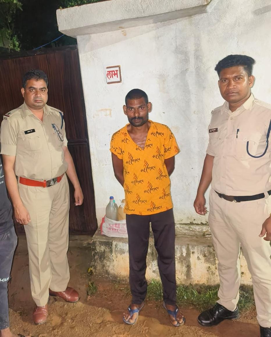 कोनी पुलिस ने अवैध शराब बेचने वालों के विरुद्ध किया कार्यवाही 