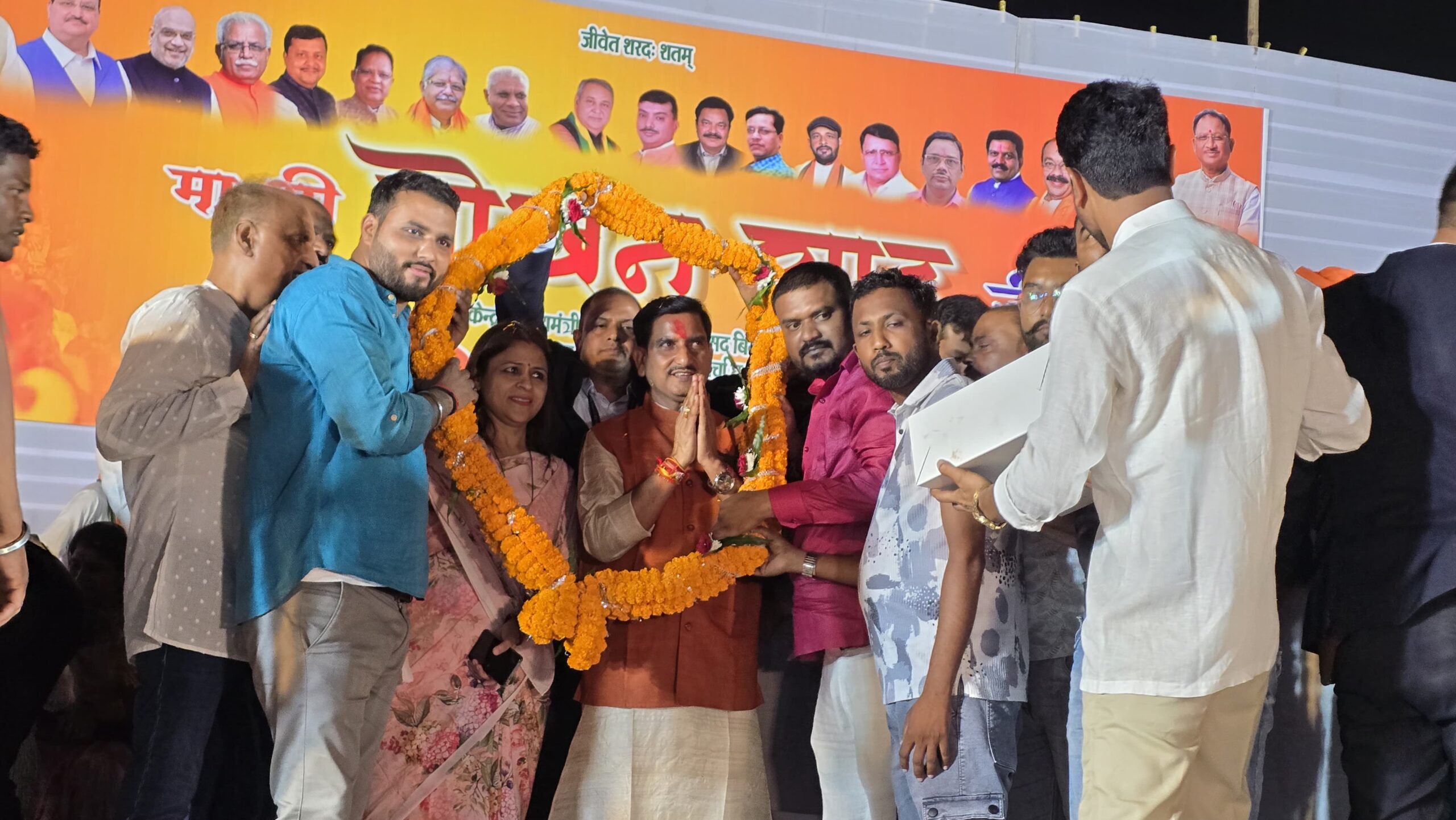 केंद्रीय राज्यमंत्री तोखन साहू का कार्यकर्ताओं ने मनाया जन्मोत्सव 