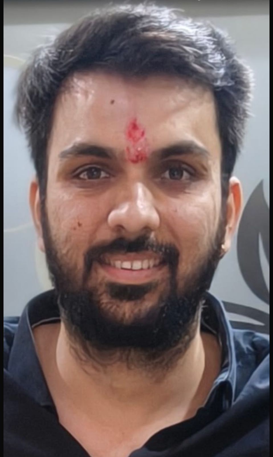 अंतिम विदाई में मानवता की मिसाल: अखिल सिंधवानी ने जाते-जाते दो चेहरों पर बिखेरी रोशनी