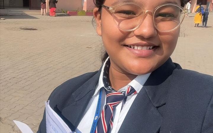 बेटी आराध्या मिश्रा ने सीबीएसई दसवीं  में 94 प्रतिशत अंक प्राप्त कर बढ़ाया मान, आईएएस अधिकारी बनने कि रखती है चाहत…