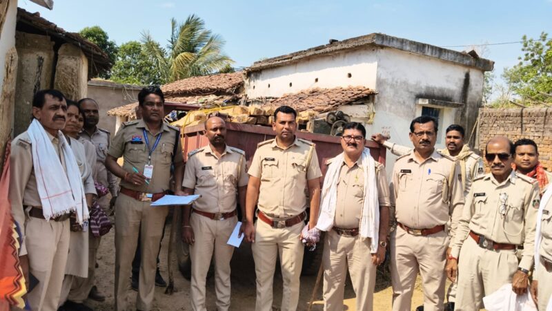 वन विभाग एवं उड़नदस्ता कि संयुक्त कार्यवाही, सर्च वारंट के बाद अधिकारियो ने जप्त किया मशीन एवं लाखों रुपए की लकड़िया ?