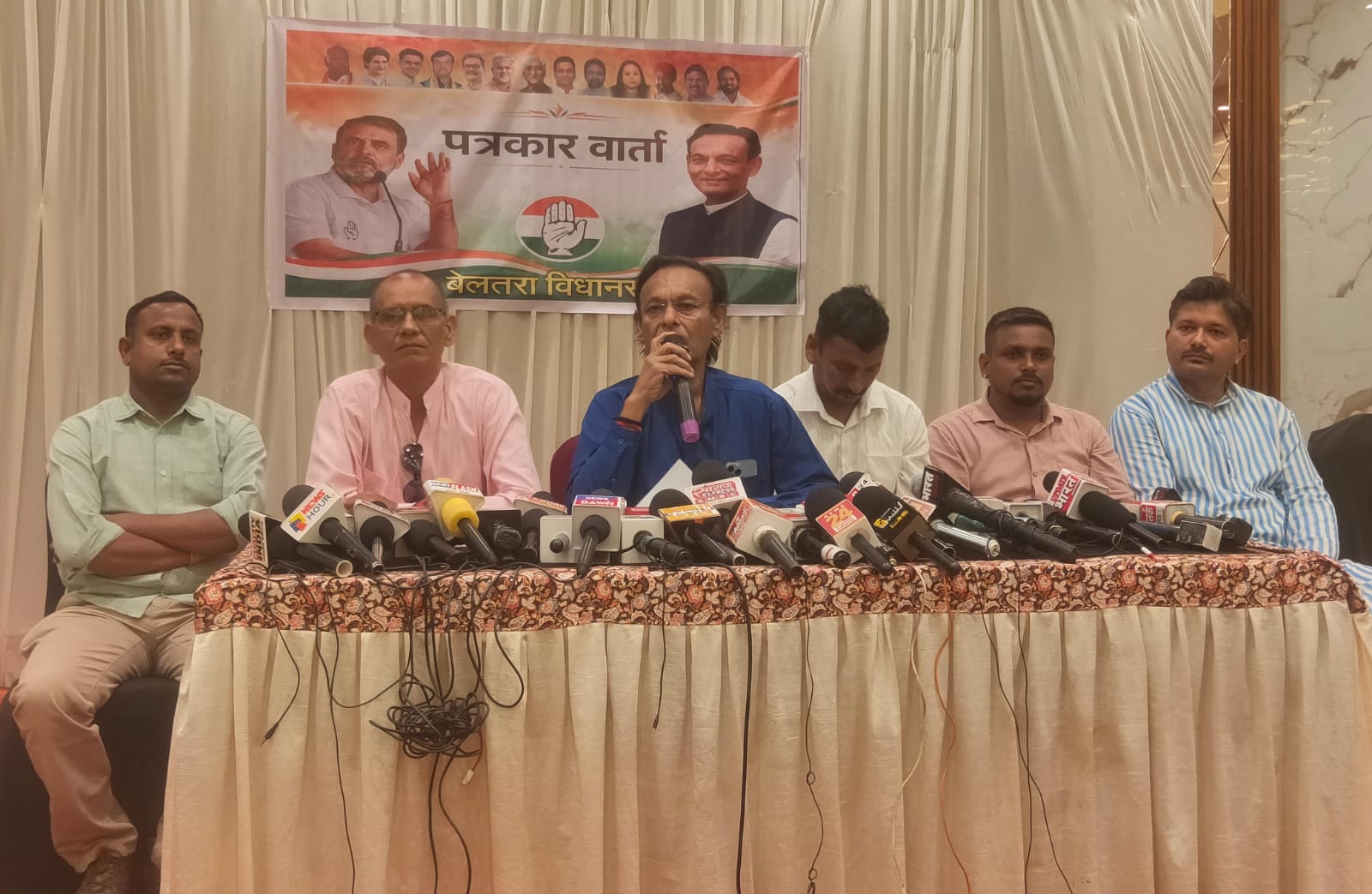 प्रधानमंत्री के हाथों लोकार्पण, मुख्यमंत्री के निरीक्षण करने के बाद भी सुविधाएं अधूरी – सरकार जवाब दे.     200 करोड का सुपर स्पेशलिटी अस्पताल तैयार, लेकिन जनता का इलाज अब भी इंतजार, जनता के हित के लिए खोला गया अस्पताल का भविष्य क्या है?