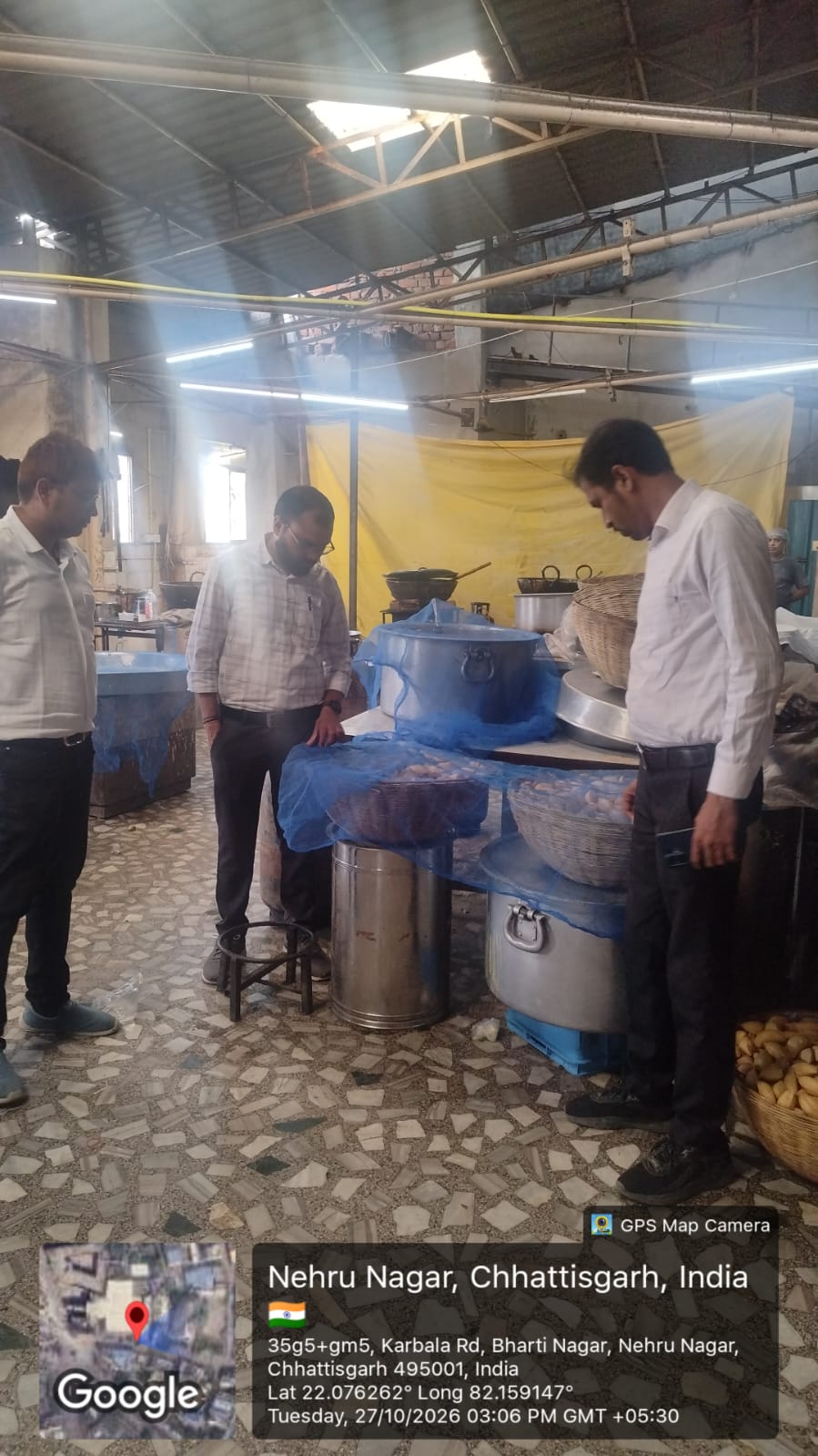 दीपावली से पहले खाद्य विभाग की मिठाई दुकानों पर दबिश, मावा से काजू कतली तक लिए गए सैंपल     बिलासपुर में मिलावट के खिलाफ जांच अभियान तेज, रिपोर्ट आने के बाद होगी वैधानिक कार्यवाही 